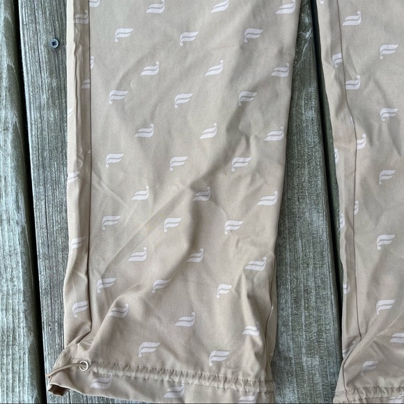 FABLETICS Medium Iggy Woven Sandy Tan Brown Logo Jogger Pants - Picture 4 of 11